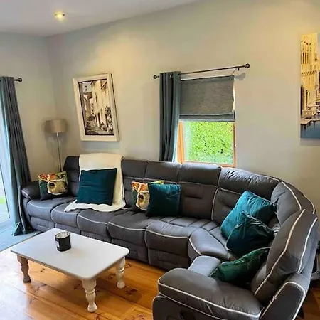 Beautiful Riverside Retreat In Blackwater, Wexford Сasa de vacaciones *